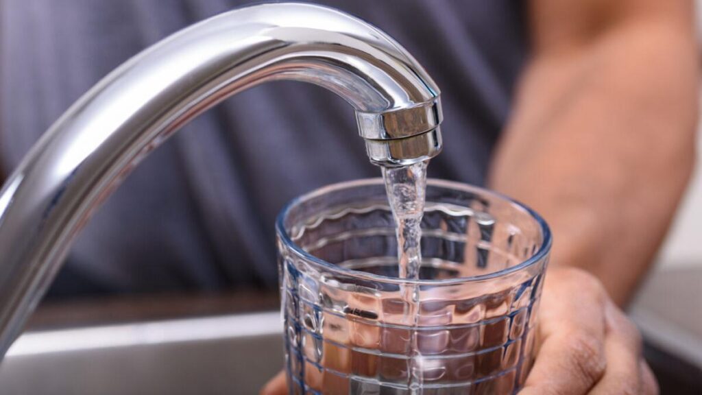 Rebaixar el consum d'aigua a 200 litres per habitant ha esdevingut una premissa clau per a l'ACA
